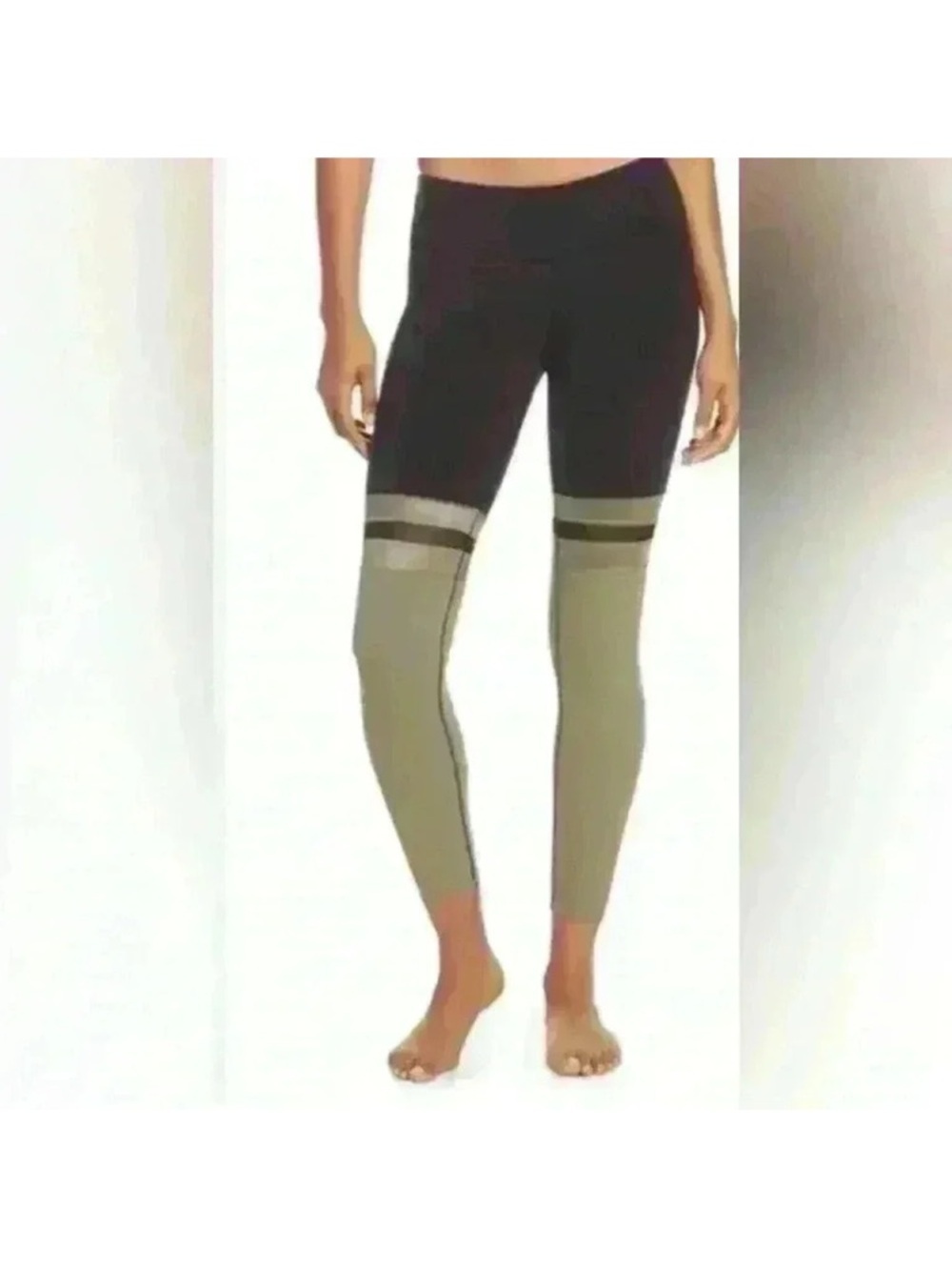 ALO Player High Waist Leggings in Black and Olive Branch 7/8” LengthSize Medium